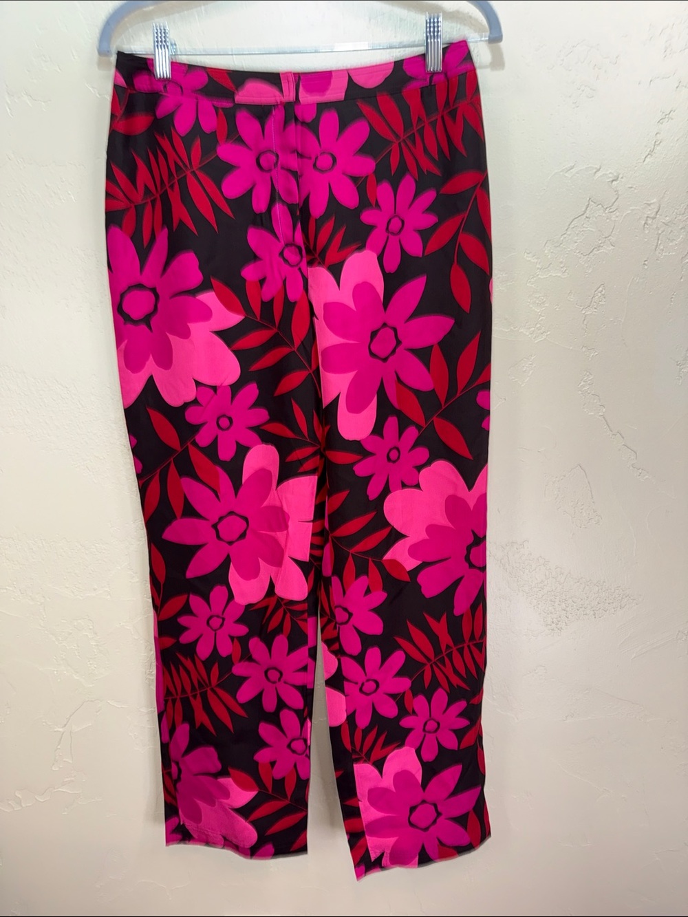 INC‎ International Concepts Pink and Red Floral 100% Silk Crop Pants Size 6